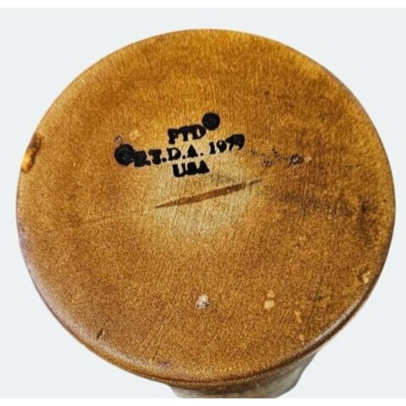 Vintage 1979 FTDA USA Brown Ceramic Textured Vase With Carved Chevron Design - Picture 6 of 9